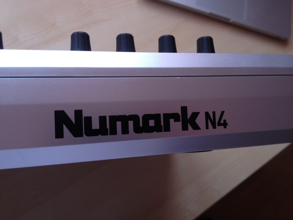Numark N4